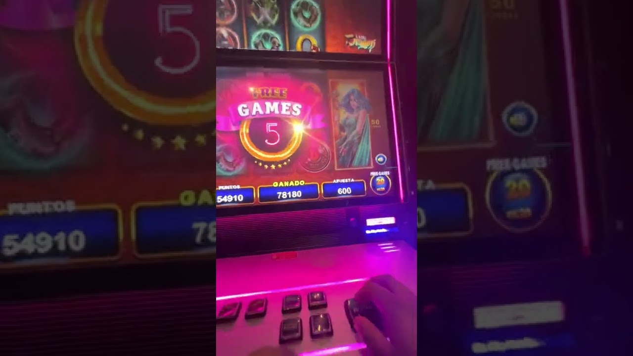 Tragaperras españolas Link King APUESTAS 6€ 30 juegos gratis premio de 900€
