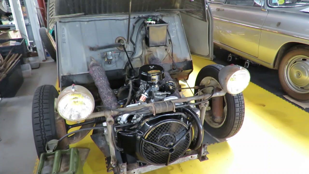 Premier d&eacute;marrage moteur 2cv AZ 1956