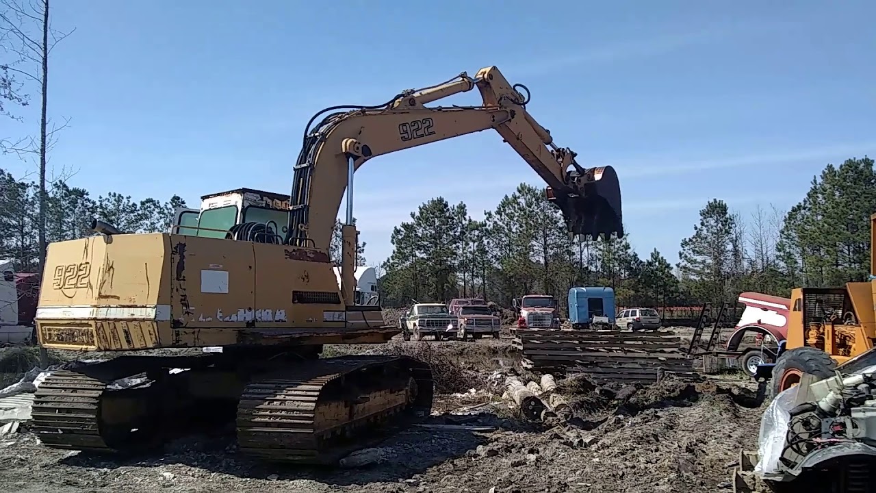 Liebherr 922 Excavator For Sale