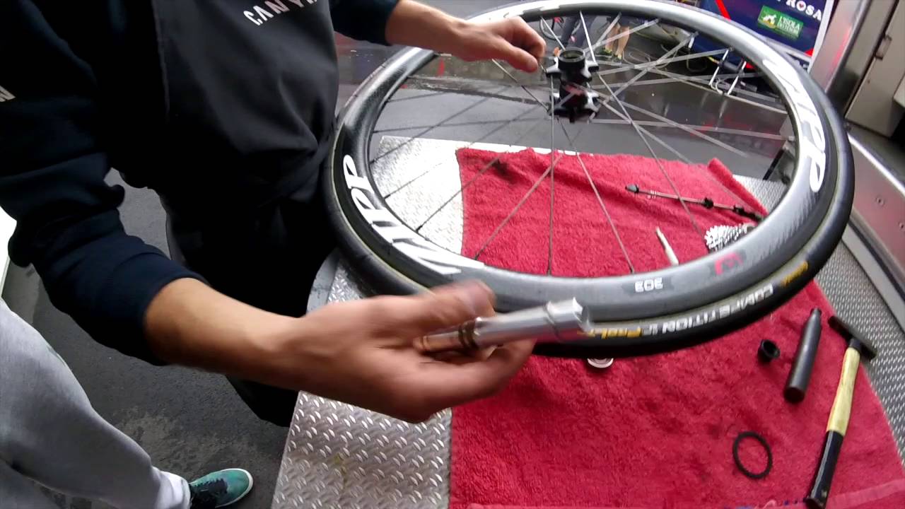 Team KATUSHA - Zipp wheels - How to assemble
