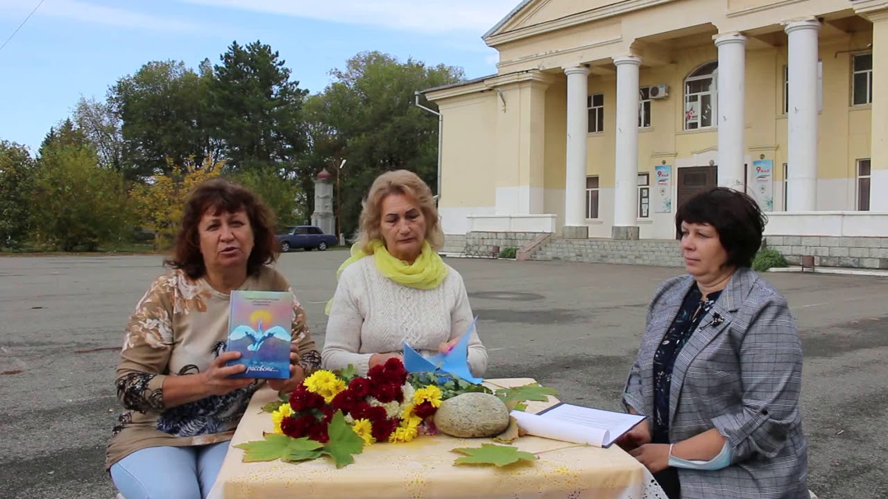 В станице Барсуковской.