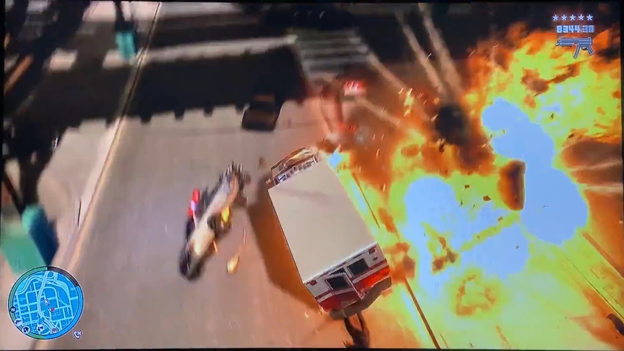 GTA 4 - Chase with Ambulance + Late 6 Star Rampage