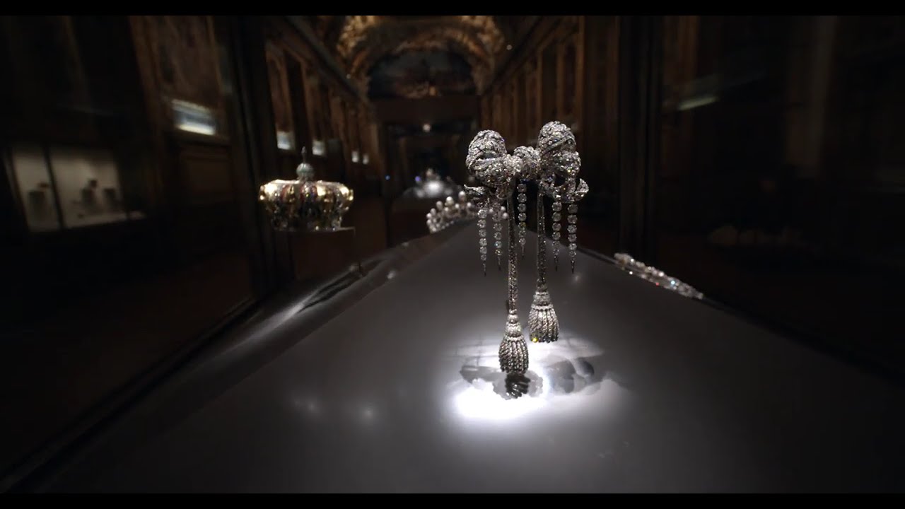 French Crown Jewels - Apollo Gallery, Louvre, Paris 2020