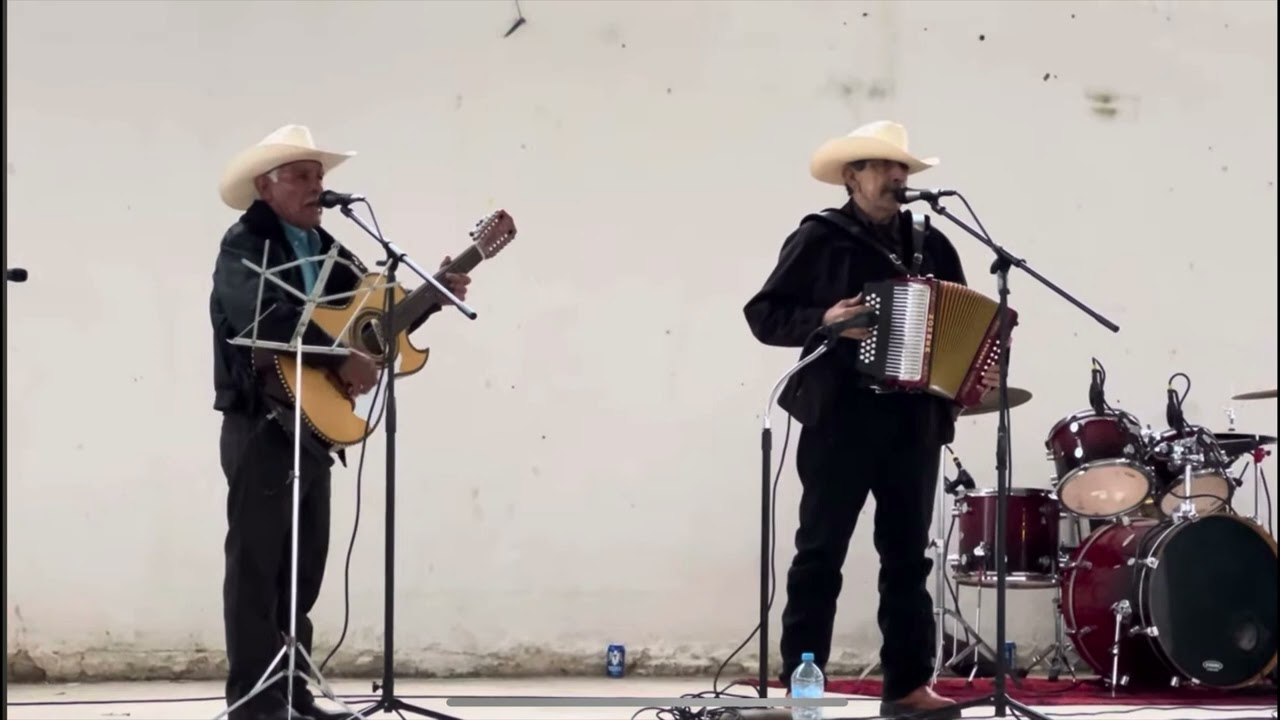 Lupe y Raúl Mix de Hupangos , Redovas y Polka