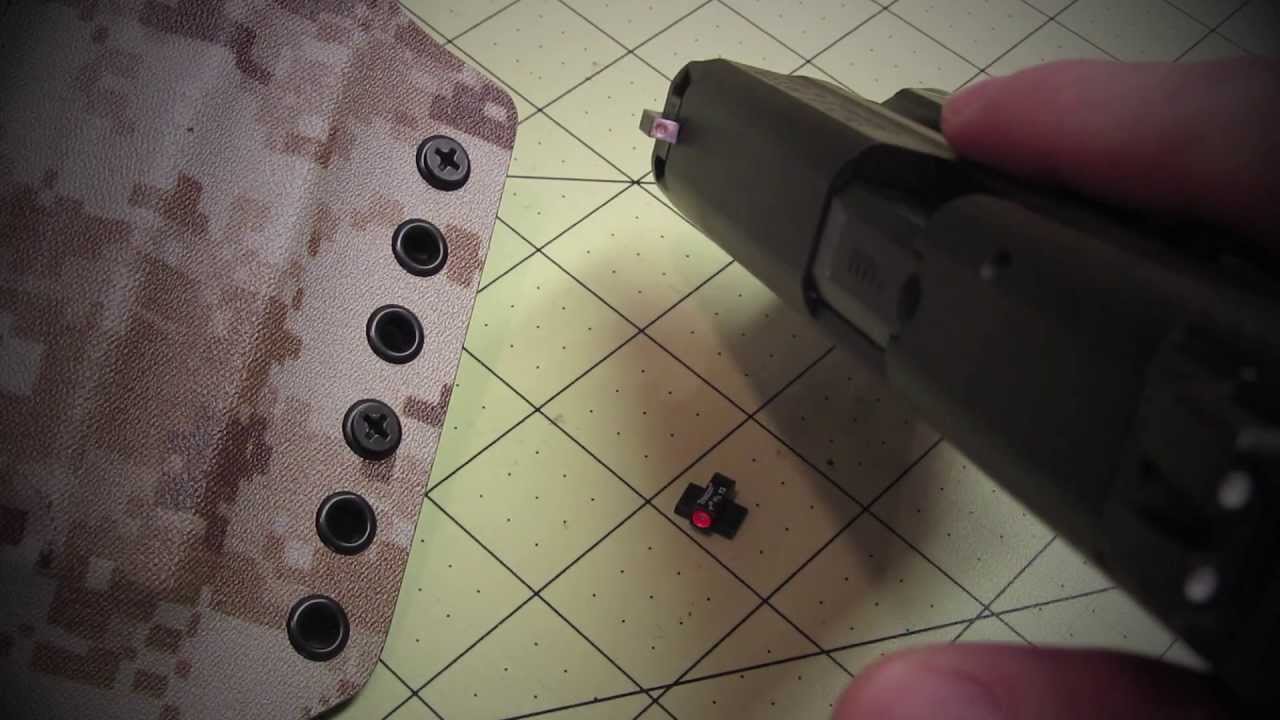 Smith and Wesson M&P Handgun: How to Remove and Install the Front Sight