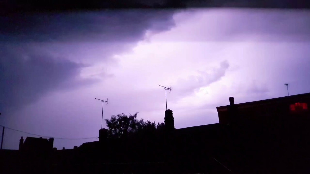 Intense lightning storm in Kent