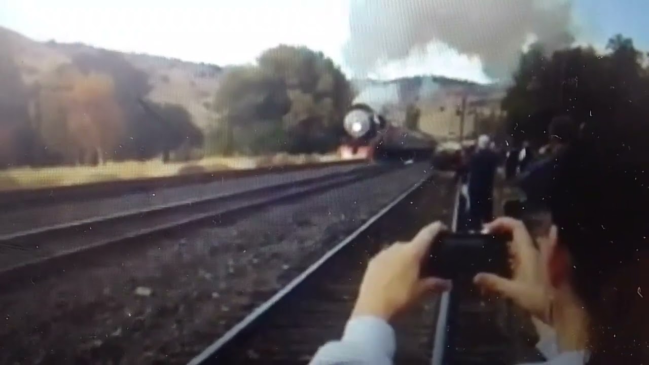 Sp 4449 blows it's NP 3 chime & second NP 3 chime 
