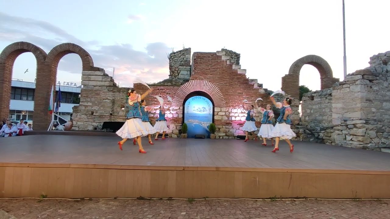 Постолята, танець Чорноморочка. Ukrainian folk dance Chornomorochka