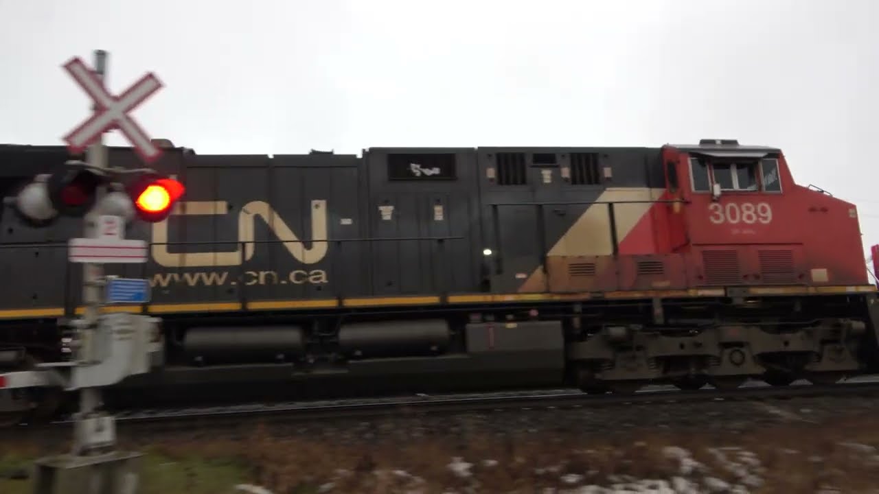 CN 3089 West Passing Riley Road