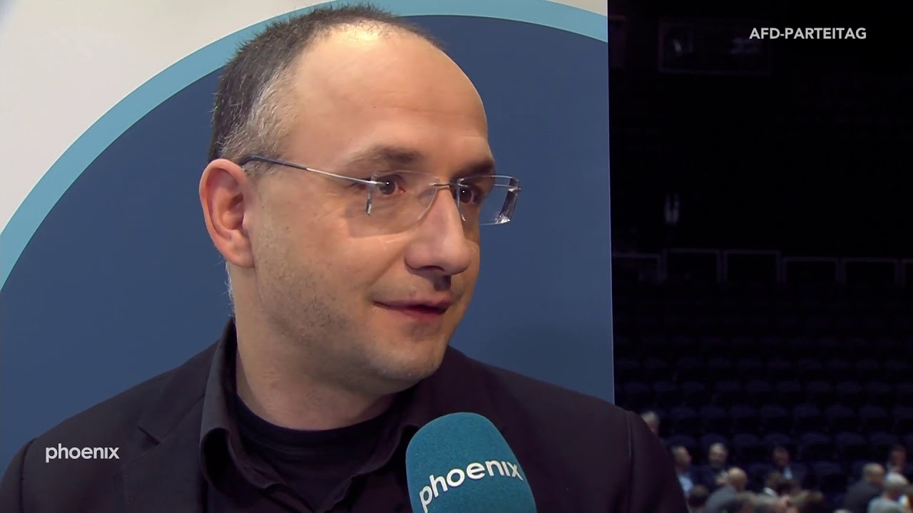 Interview mit Axel Salheiser (Extremismusforscher) auf dem AfD-Parteitag am 30.11.19