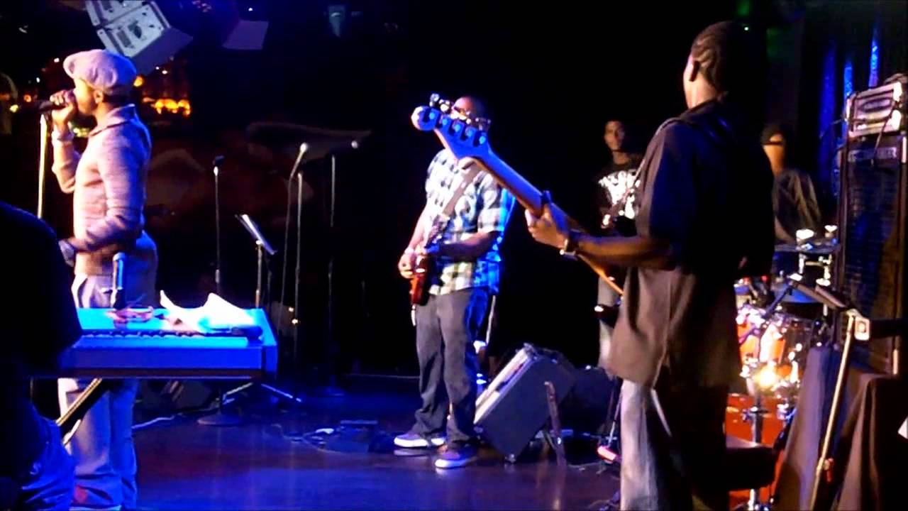 Jairus Mozee 