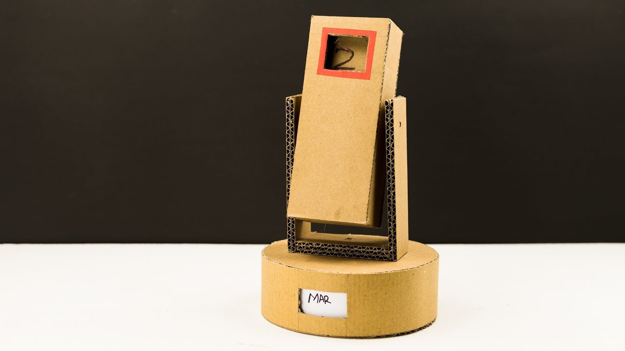 DIY Perpetual Flip Calendar from Cardboard