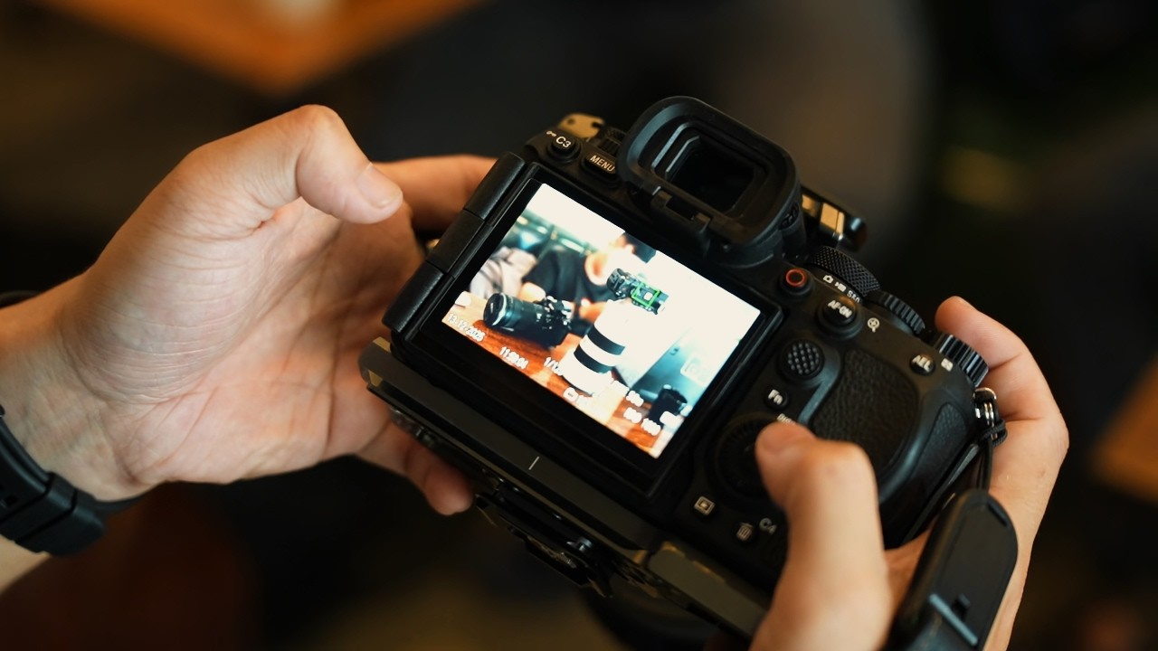 30 ph&uacute;t trải nghiệm Sony A1ii v&agrave; d&agrave;n lens GM F2 xịn nhất của Sony | Sony 50-150 F2