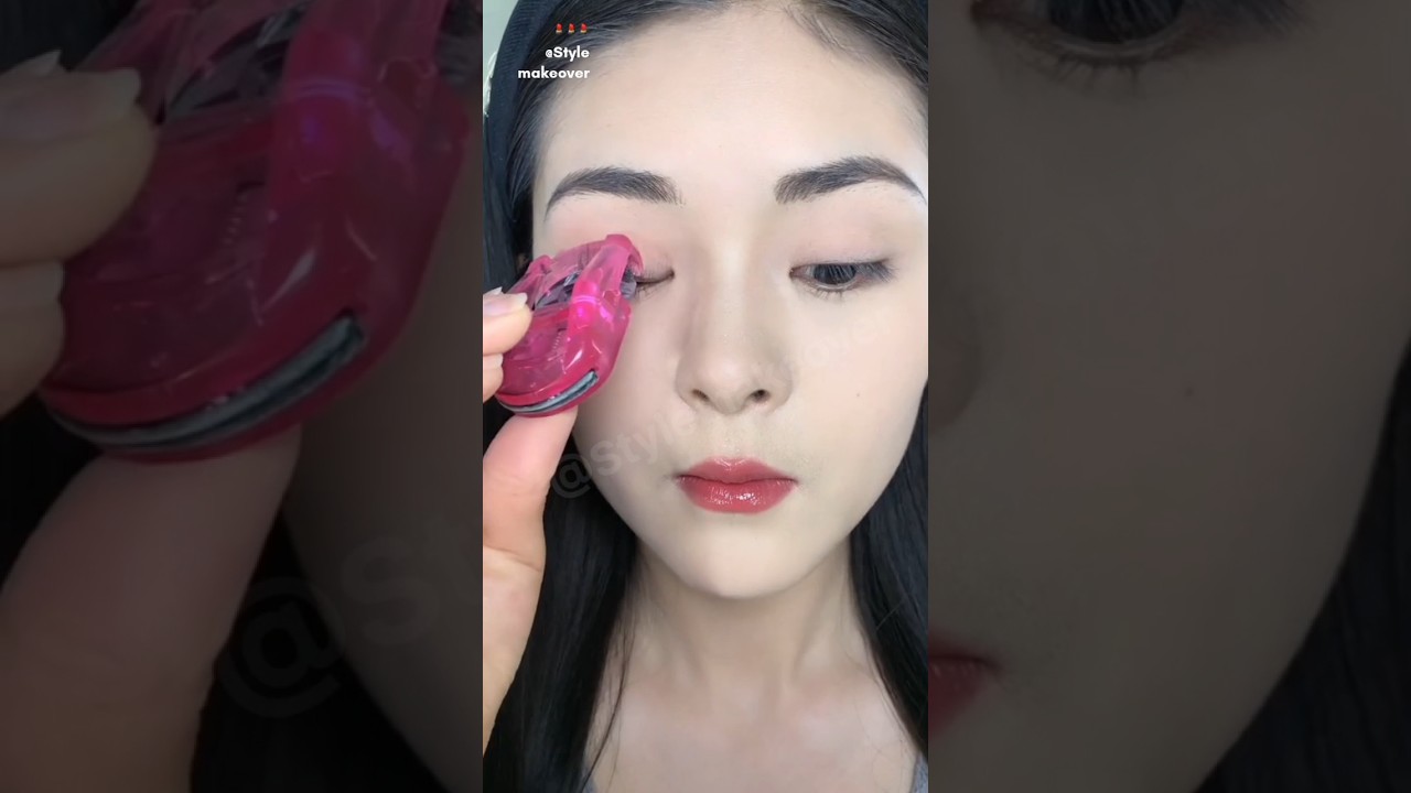 How to do eyelid makeup?#shorts#short#stylemakeover