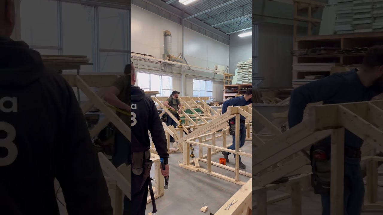 Frame a gable roof 🇨🇦#construction #canada #renovation #woodworking #carpenter #lumber