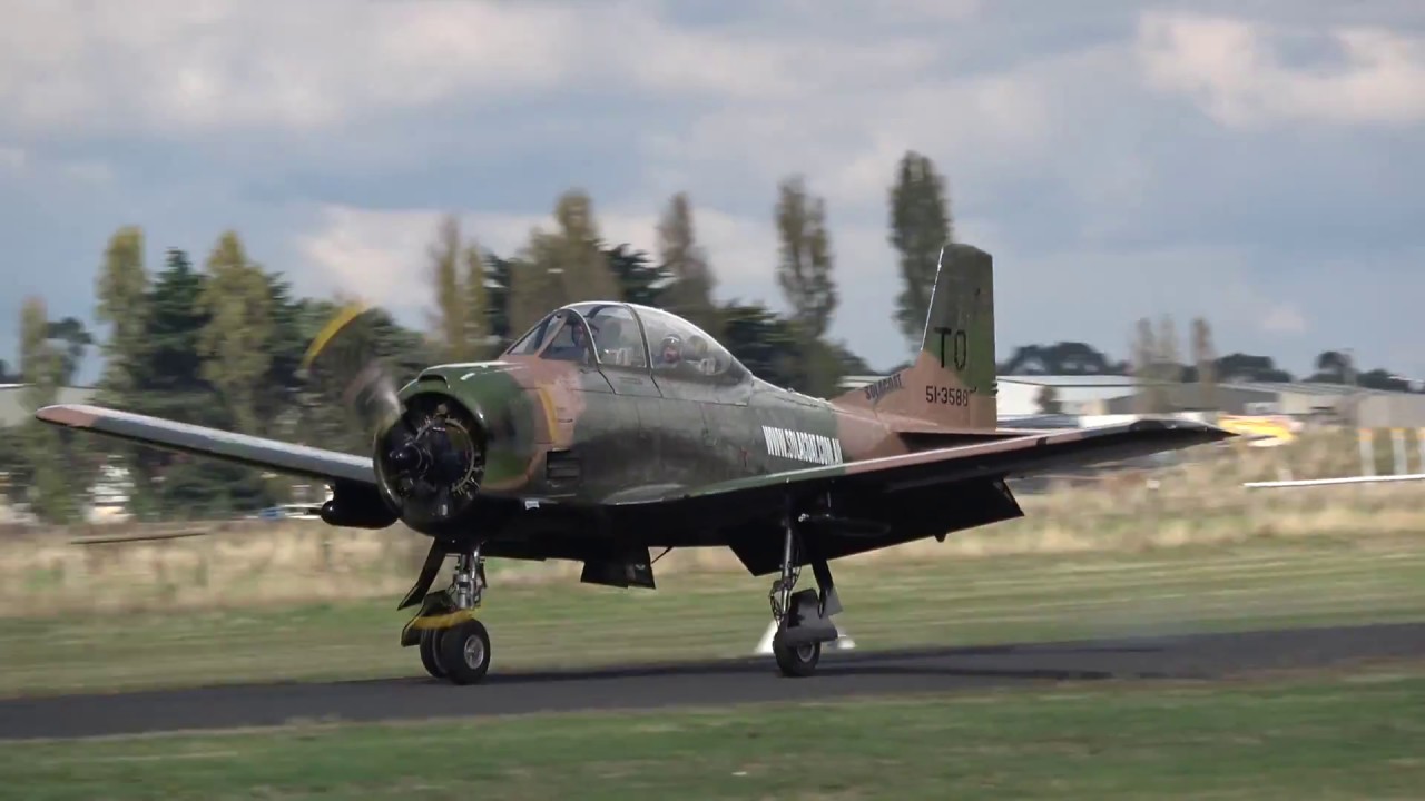 North American T-28D Trojan VH-PFM Display at Kyneton Airshow 2017