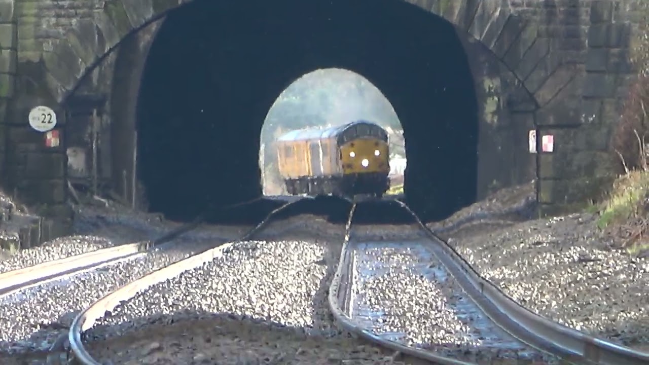 Beautiful sound from 37116 as it barrels along!