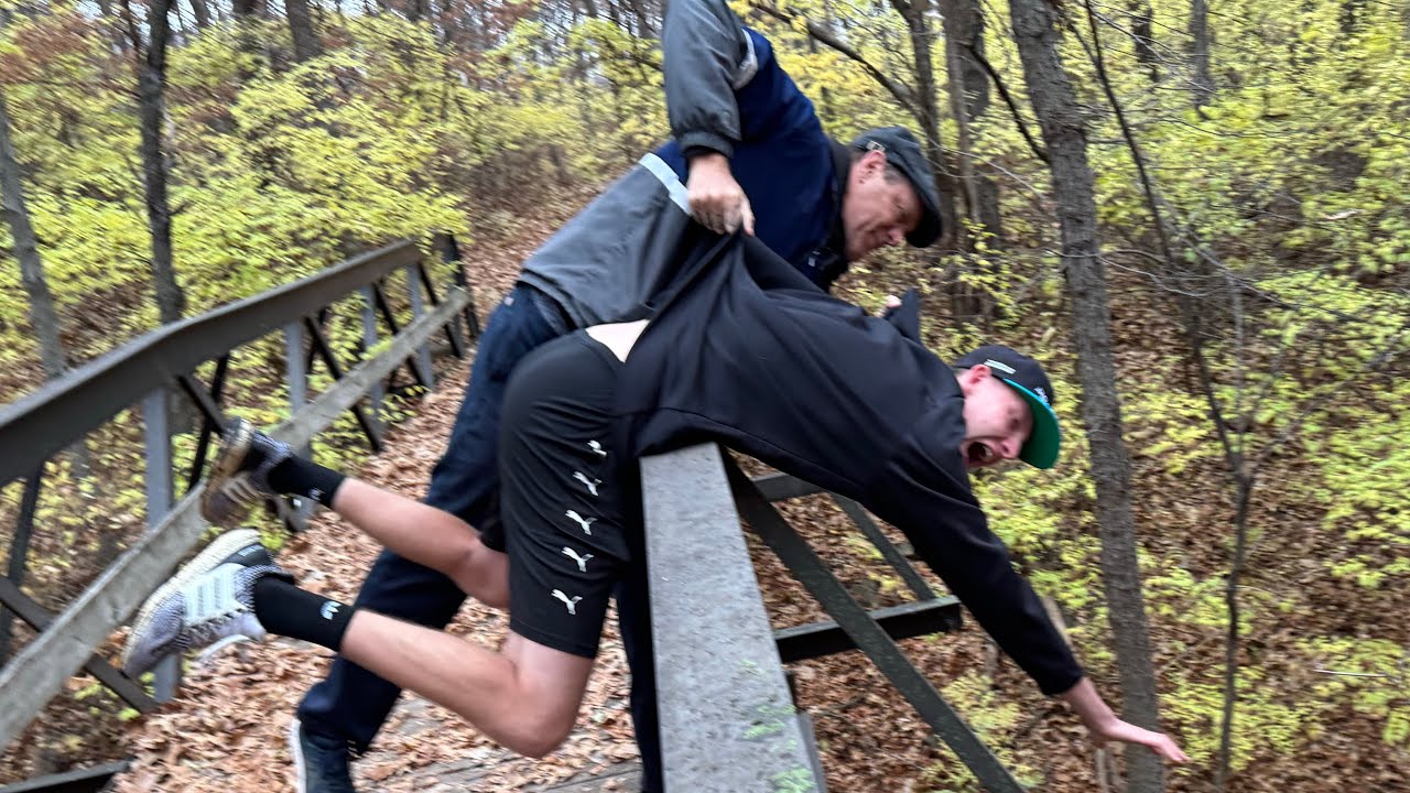 A casual Disc Golf round with Legend Scott Stokely!