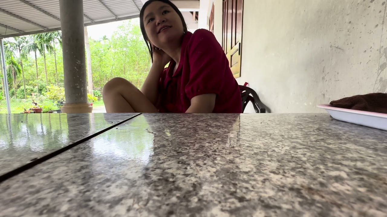 Một ngày không ra ngoài, chỉ quanh quẩn trong nhà
