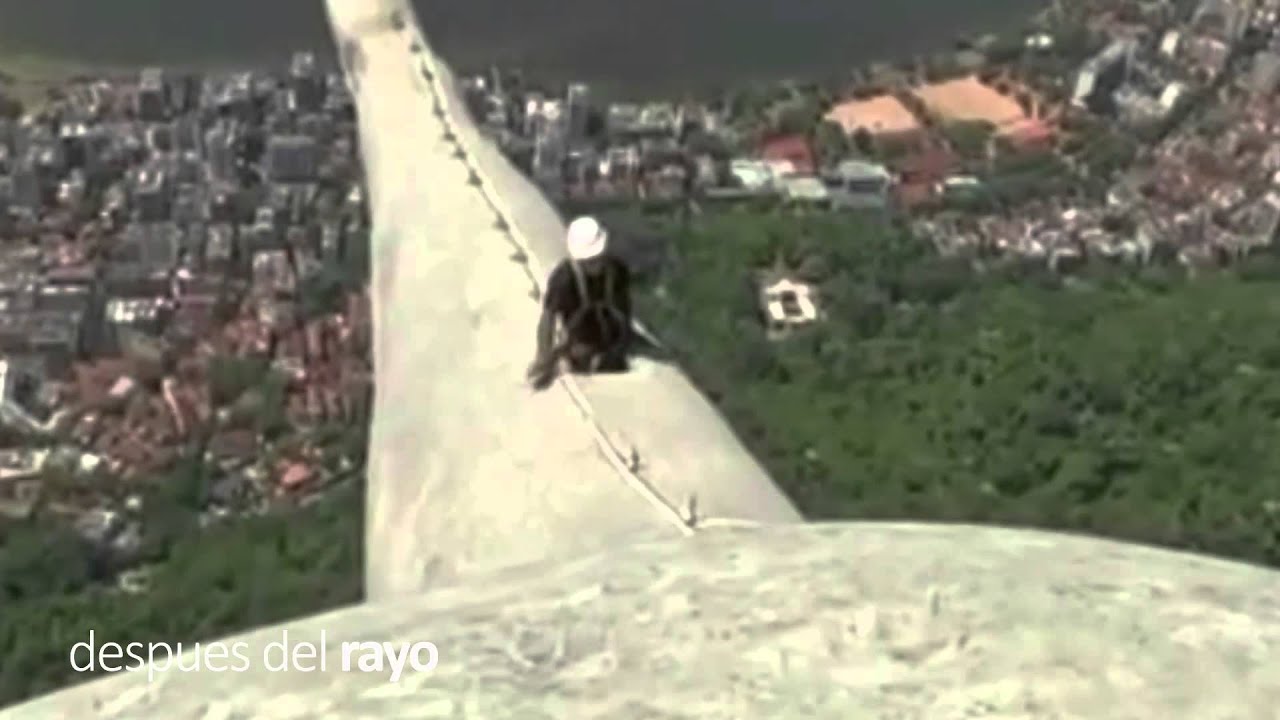 IMPACTOS DE RAYOS: Monumento Cristo redentor Brasil - 2014