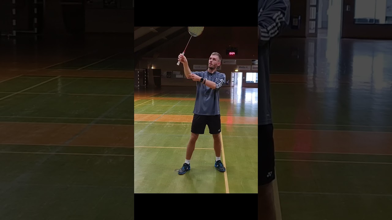 Бадминтон: генерирующая сила &mdash; наконечник ракетки