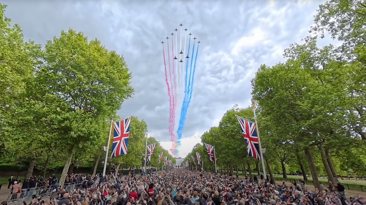 VE Day 80th Anniversary Flypast in 360° | Red Arrows & Typhoons Over The Mall | Insta360 X5 in 8K VR