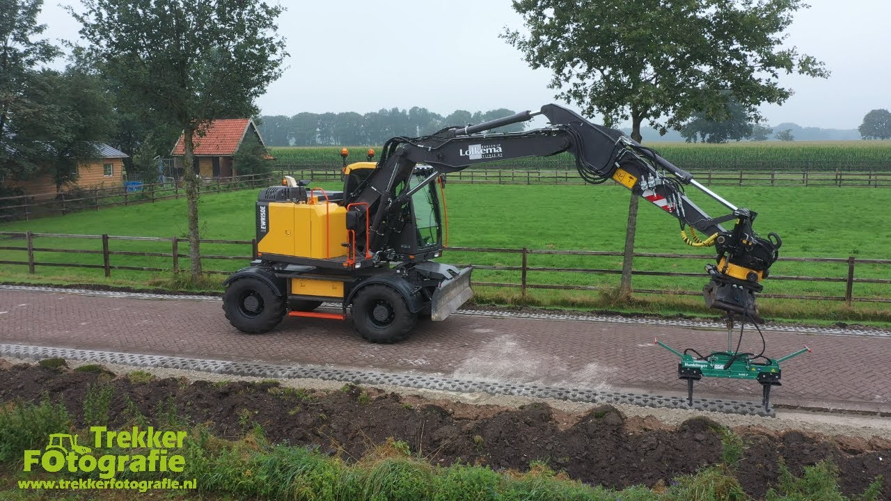 Loonbedrijf Lolkema bezig met aanleggen van graskeien