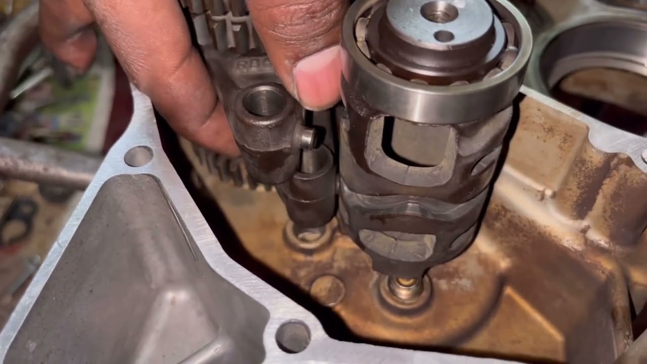 YAMAHA FZ,,s,,Version,2.0 gear Box fitting