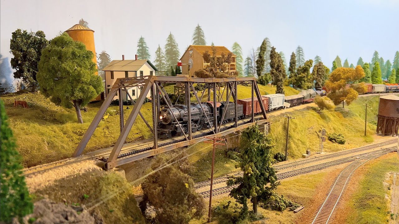 HO Scale model trains at the Lake County Model Railroad club