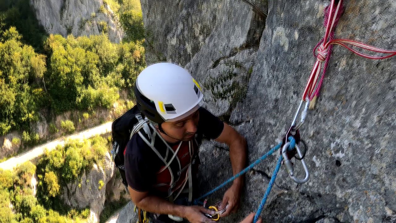 Fisura Bobot 5B \ Lungimea IV ~ Herculane Climbing | PUSCATII