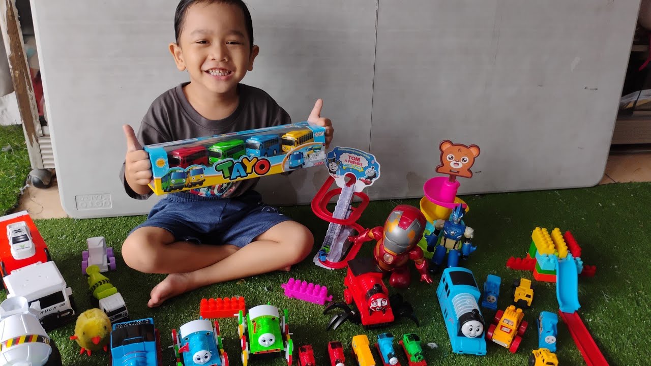 GO !!!🤩❤️😘 BERMAIN BERSAMA MAINAN BARU THOMAS  AND FRIENDS 🚂 DAN TAYO SI BUS KECIL 🚍