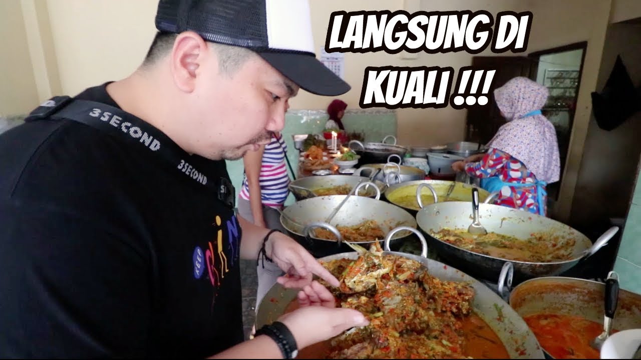 LANGSUNG DARI KUALI SEMUA, MAKANAN SUPER ENAK INI HANYA ADA DI KOTA KECIL INI