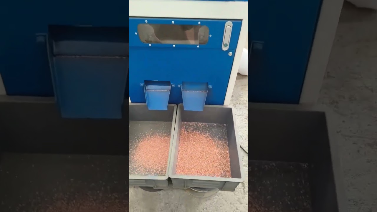Copper wire separator, copper separating machine, copper recycling equipment
