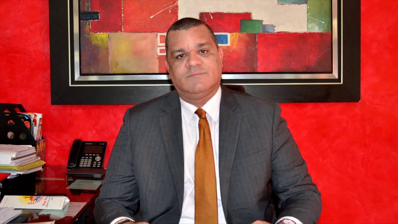 Firme posici&oacute;n del rector Carlos Arturo Robles por la defensa de la dignidad de los Guajiros.