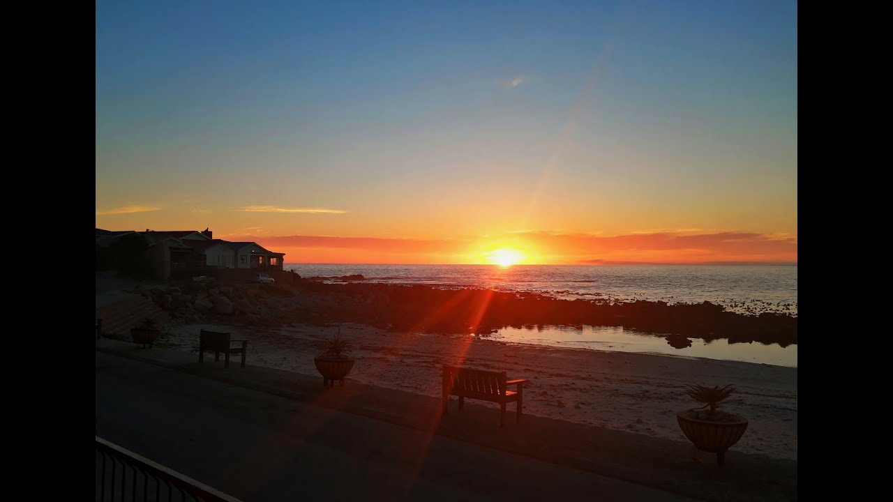 Strandfontein Resensie,