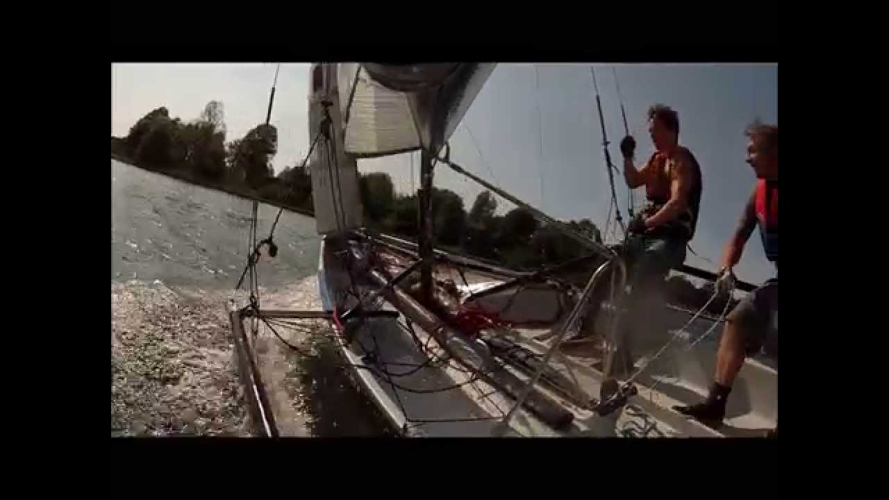 Kjelt en Daan sailing topper boss skiff for the first time