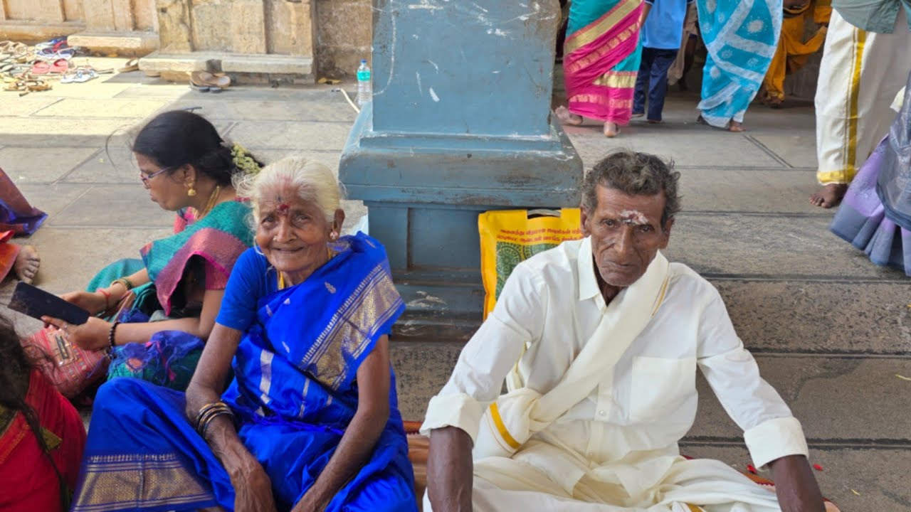 அம்மாவுக்கு  ஒரூ பெரிய  சஸ்பென்ஸ் கொடுக்கலாமா...
