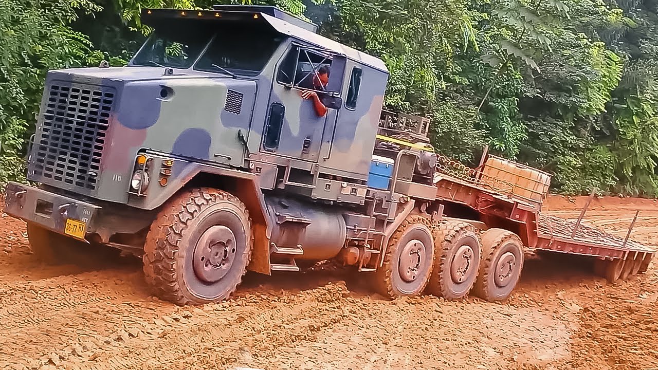 Truck logging extreme 8x8, 6x6, 6x4! Oshkosh M1070, Scania, Volkswagen, DAF CF, off road Berbahaya
