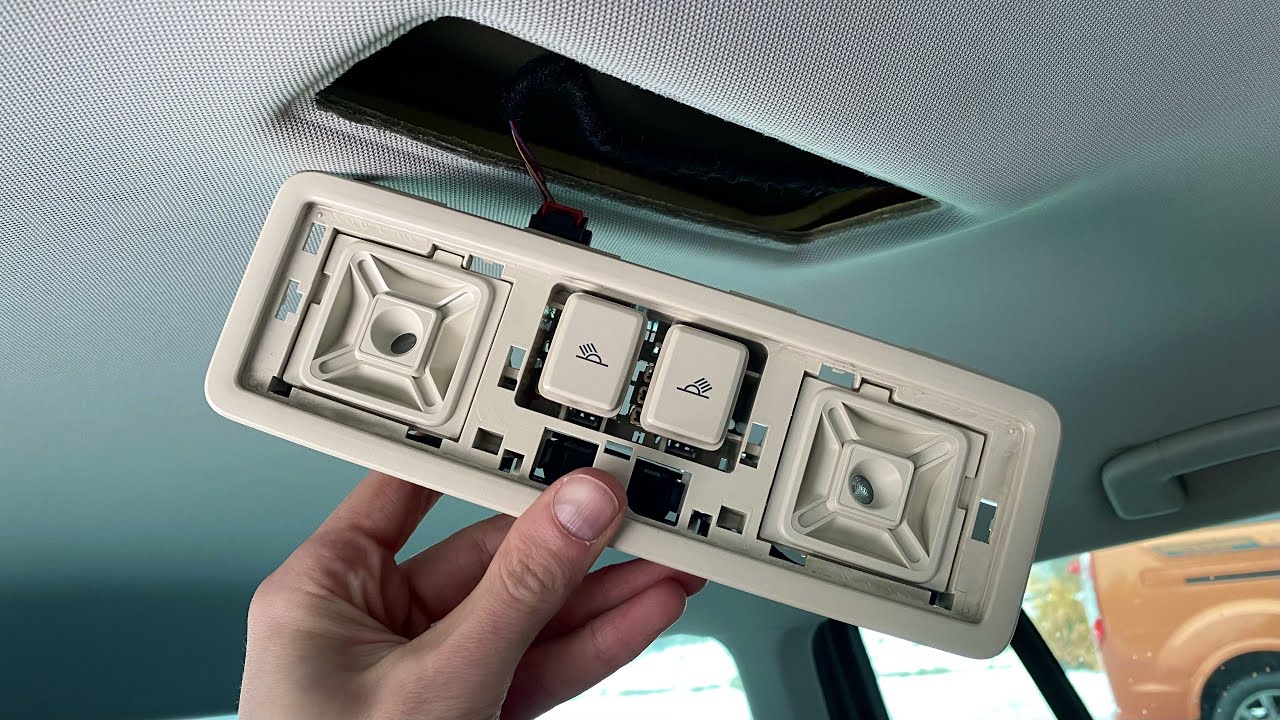 VW Golf MK7 (5G) remove rear roof light