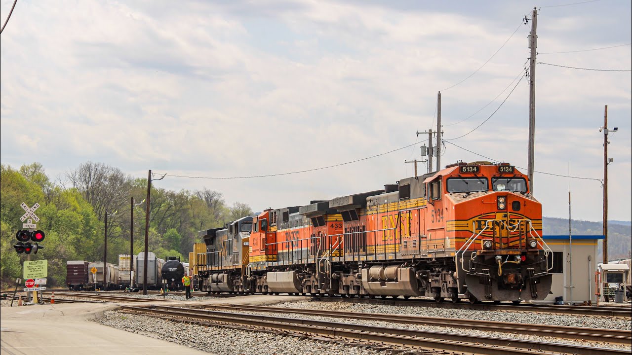 Hornshows, Foreign Power, Extras, & More! An Easter Break Spent Along the CSX Keystone Sub!