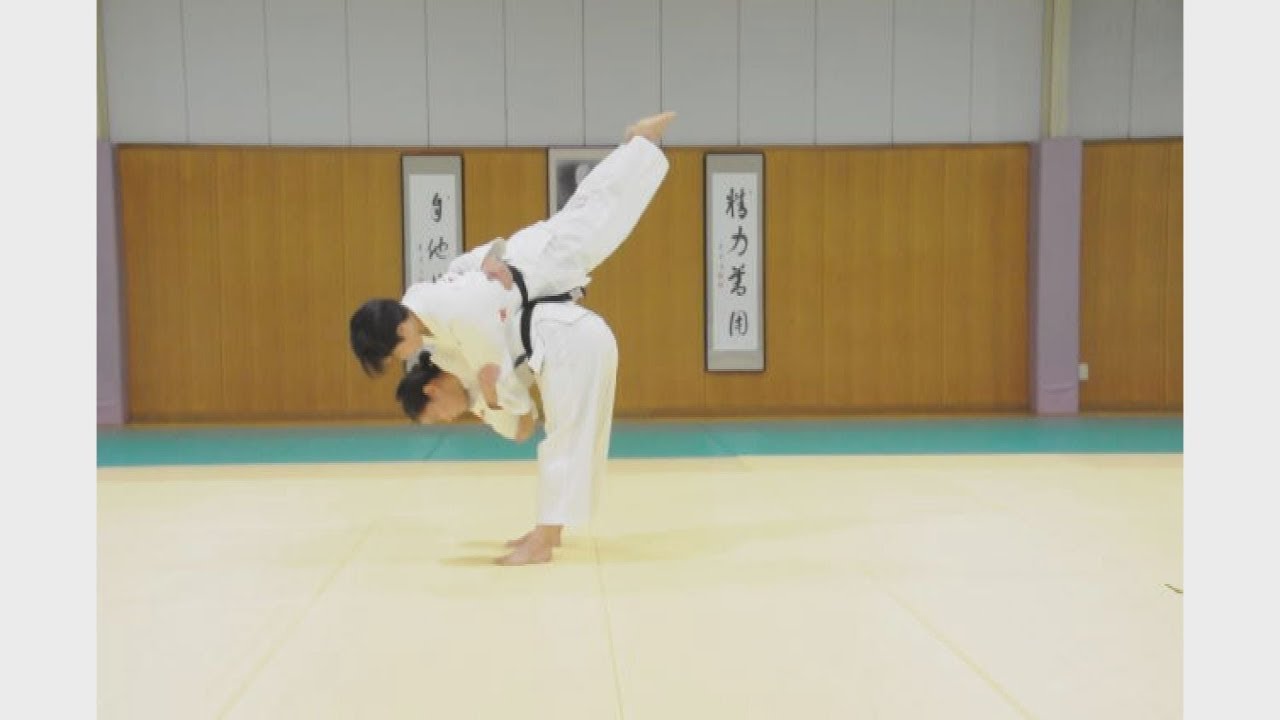 世界選手権２連覇、石田姉妹による「柔の形」演技