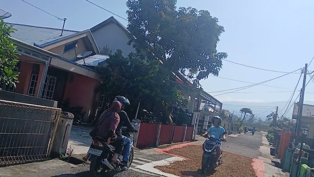 Les gros mots/Kata-kata kasar...