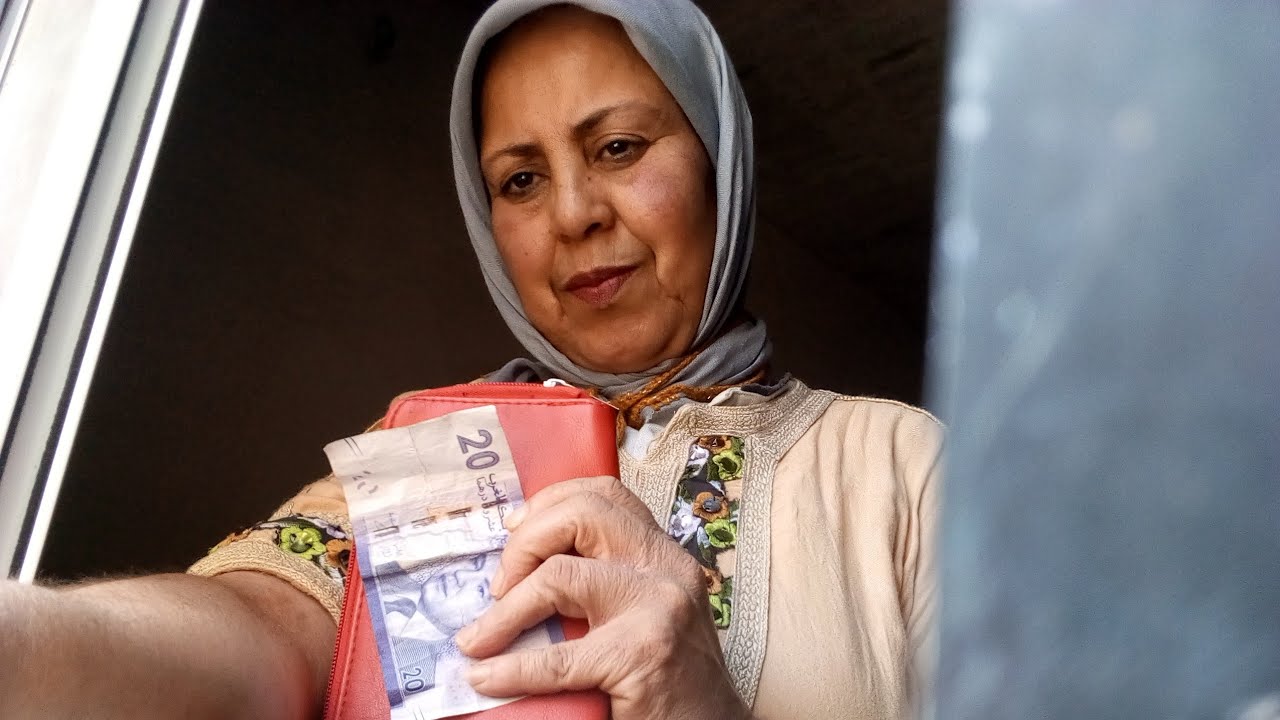 بزطامك ديما خاوي وما فيهش البركة والفلوس كتطير منو اقسم بالله هدا هو السر العضيم
