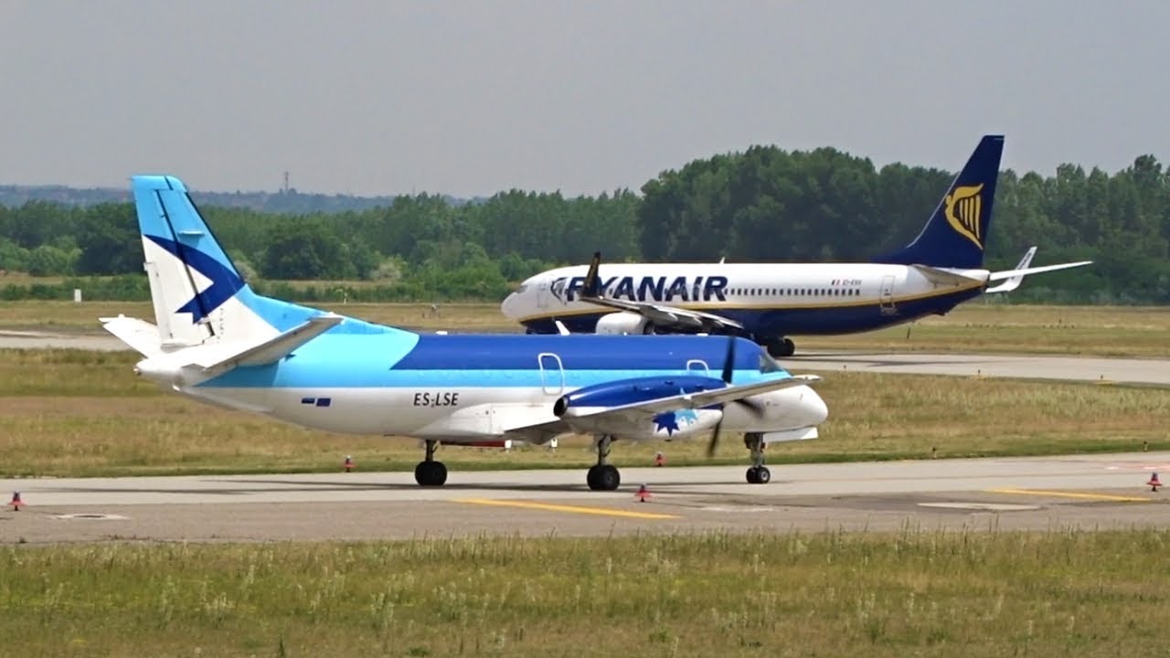 Plane Spotting at Budapest Airport #3 (inc. Air Canada Rouge 767)