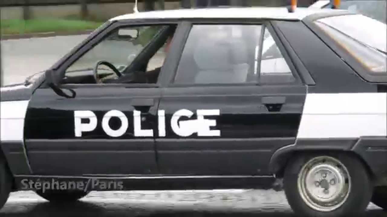 Ancienne voiture de police française/Former French police car.