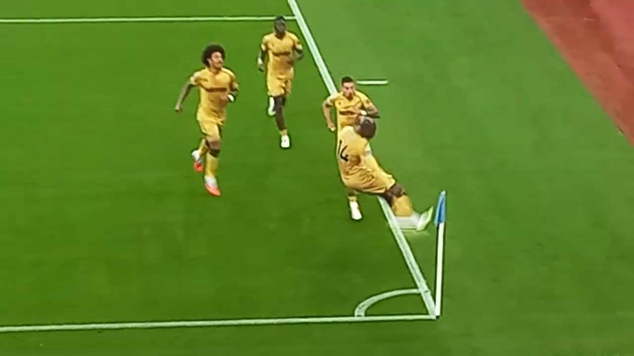 Mateta scores pen, then gets a yellow card ,Villa got it all to do..Crystal  Palace 1 up half time