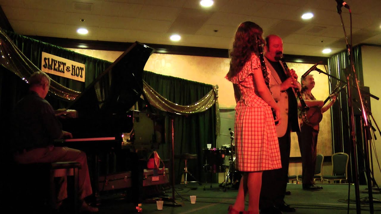 "FLAT FOOT FLOOGIE": BECKY KILGORE, MARK SHANE, BOB DRAGA, CHLOE FEORANZO, EDDIE ERICKSON