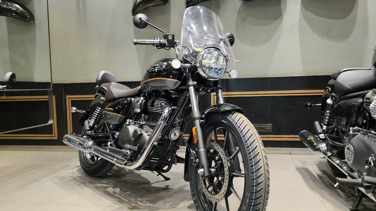 All New 2025 Royal Enfield Meteor 350 - Supernova Black