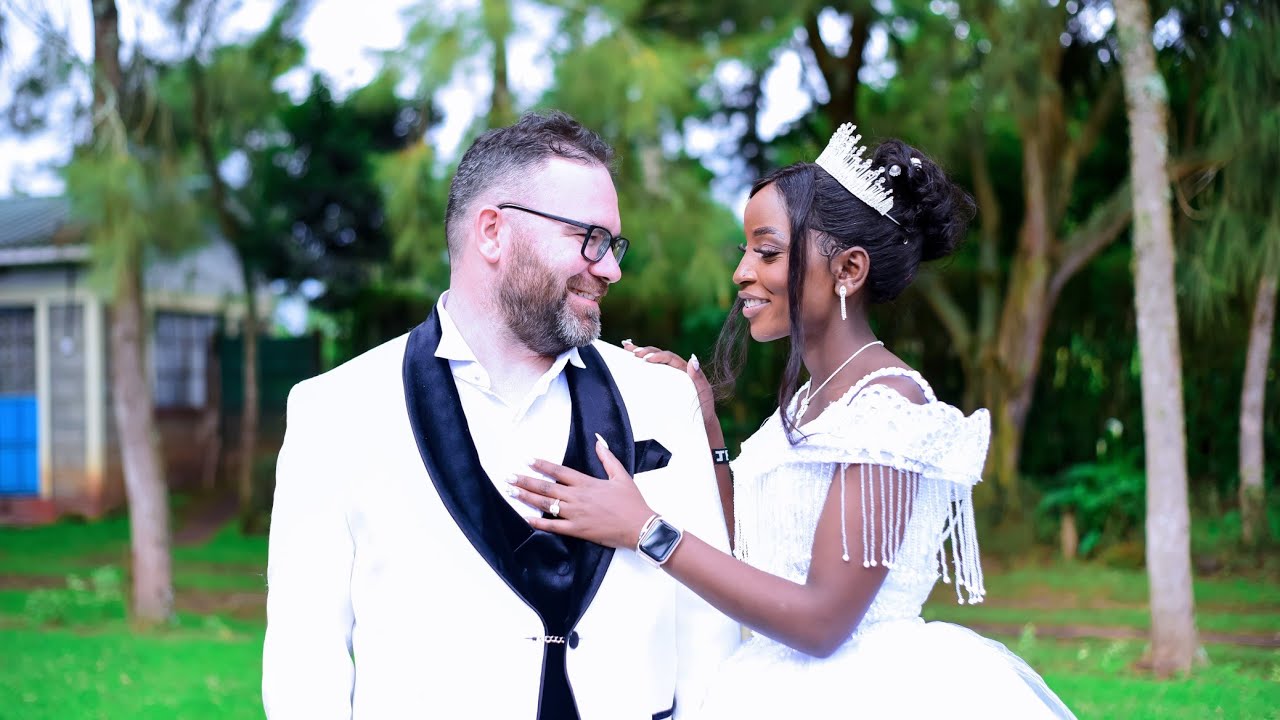 CAROLYNE WEDS JESSE