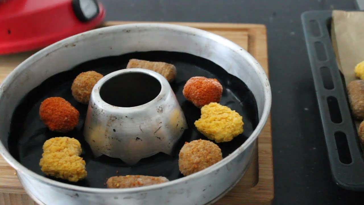 Bitterballen en snacks uit de Omnia oven pan Test